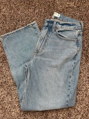 Abercrombie & Fitch the slouchy jean mid rise curve love 26/2s